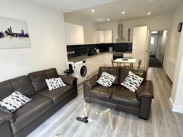 Sefton Road, Birmingham B16, 4 bed shared accommodation to rent, £542 pcm | PrimeLocation