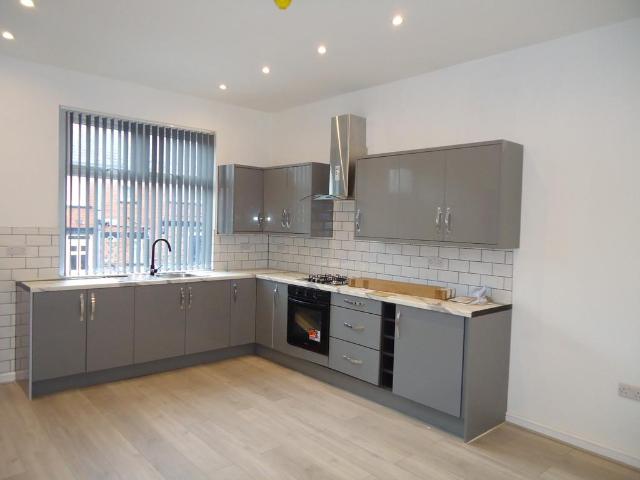 Sefton Terrace, Leeds LS11 4 bed terraced house to rent £1,250 pcm £288 pw