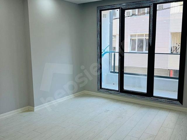 SEFAKÖY MERKEZİ KONUMDA OTOPARKLI 2+1 85M2 SIFIR DAİRELER