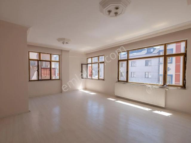 Sefaköy Armonipark Avm Yanı Net 85 M² Kullanımlı Ferah 2+1 Daire