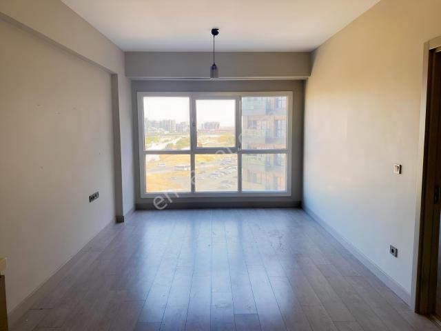 Sefaköy Babacan Port Royal'de 1+1 Satılık Daire