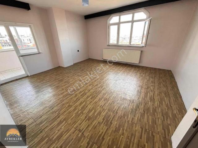Sefaköy İnönü Mah. 2+1 Balkonlu Ferah Daire