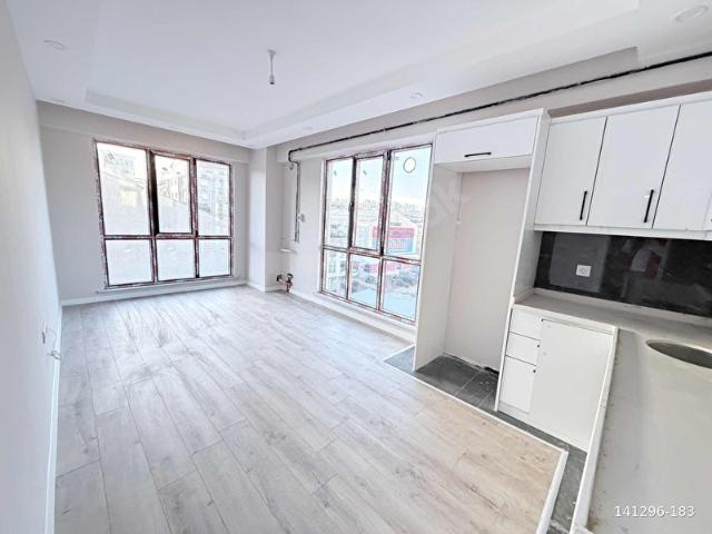 Sefaköy İnönü mah kiralık 1+1 sıfır daire 35 bin klima ankastre