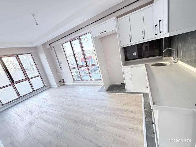 Sefaköy İnönü mah kiralık 1+1 sıfır daire 30 bin klima ankastre