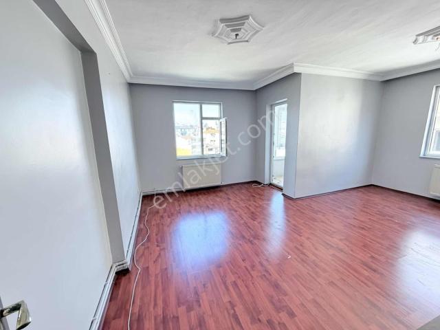 Sefaköy İnönü Mah Kiralık 3 + 1 Daire