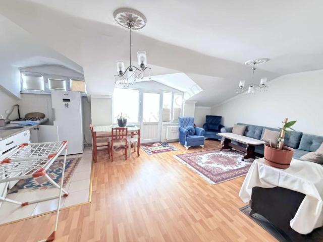 Sefaköy İnönü Mah Kiralık 3 + 1 Eşyalı Daire Ana Cadde Üzeri
