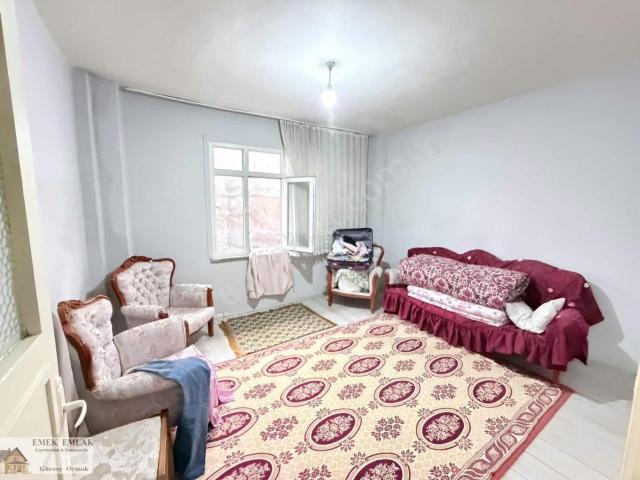 Sefaköy İnönü Mah Kiralık Giriş 2+1 Daire 25 Bin