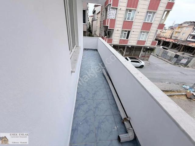 Sefaköy İnönü Mahallesi Acil Saatlik 2 + 1