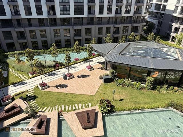 Sefaköy Sinpaş Boulevard'da 1+1 Lüks Peyzaj Satılık Daire