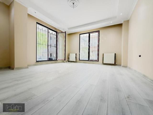 Sefaköyde Sıfır Köşebaşı 2+1 95 M2 Y Giriş