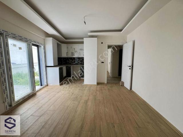 Seferihisar Turabiye Mahallesinde Bahçe Kullanımlı 2+1 Satılık