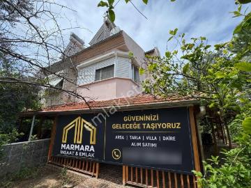Seferihisar Ürkmez Doğanbey De Satılık Bahçeli 3+1 Villa