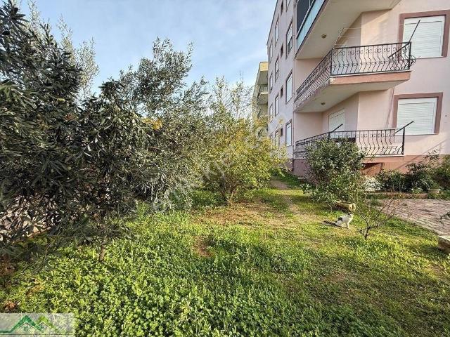 Seferihisar Ürkmez Merkez’de Satılık 2 + 1 80m2 Masrafsız Daire