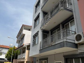Seferihisar Ürkmez Merkez’de Satılık Ara Katı 2 + 1 80 Metre² Daire
