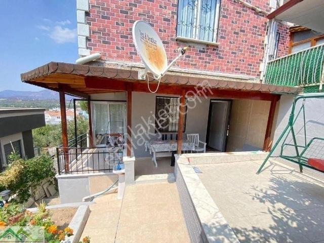 Seferihisar Ürkmez Merkezde Satılık 1 + 1 Deniz Tarafında Daire
