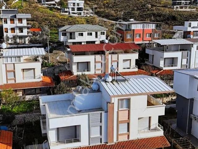 Seferihisar Akarca Da 3+1 Denize Yürüme Mesafesinde Fırsat Villa