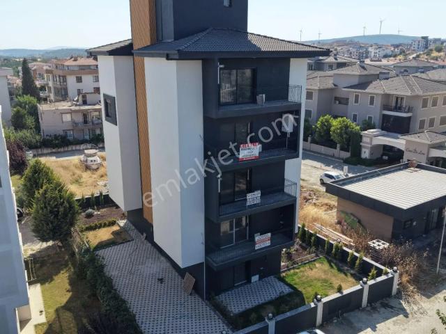 Seferihisar Camikebir Mah. Sıfır Yerden Isıtma 3+1 Kiralık Daire