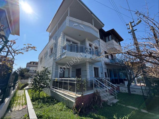 Seferihisar Doğanbey De Satılık 2+1 Villa Denize 700 Metre