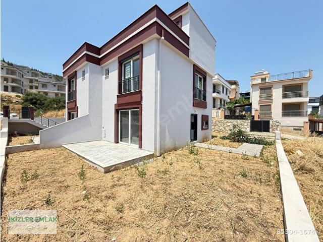 Seferihisar Doğanbey'de Satılık Tek Müstakil Bahçeli 3+1 Villa