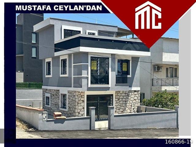 Seferihisar Doğanbeyde 4+1 satılık villa Tamamen müstakil Bahçeli köşe Villa