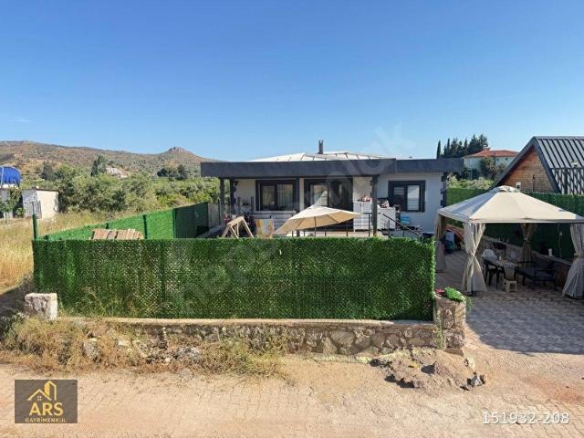 Seferihisar kavakdere de satılık 300 m2 arsa içinde tek müstakil villa