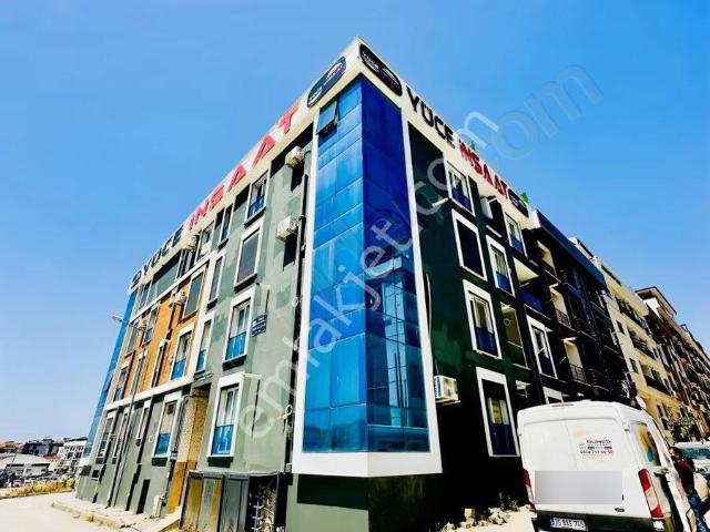 Seferihisar,merkezde Tüm Kurumlara Komşu Kiralık 1+1