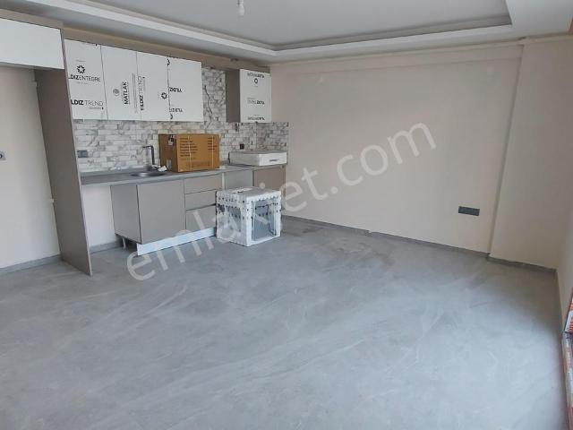 Seferihisar Pazar Yakını Teraslı Kiralık 1+1 Daire !