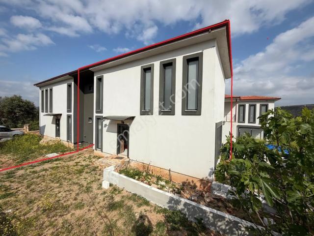 Seferihisar'da:güneş Enerjili,yerden Isıtmalı,full Eşyalı Satılık 3+1 Villa