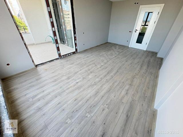 SEGUP'TAN ÇATALÇAM'DA ANAYOLA CEPHE SATILIK 2+1 DAİRE 5