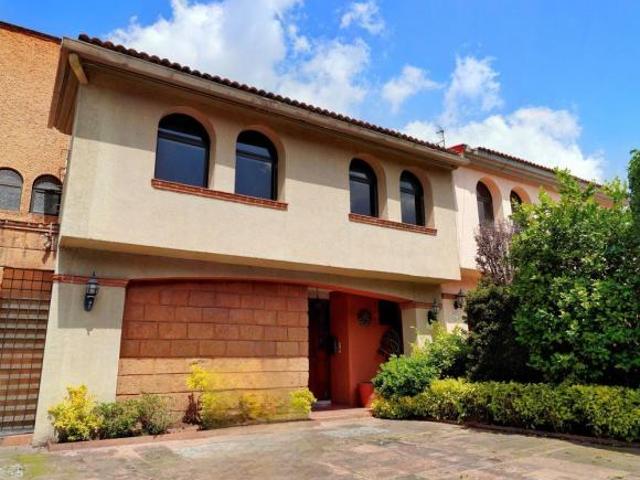 ¡Seguridad y lujo! HERMOSA CASA en VENTA al sur de la CDMX