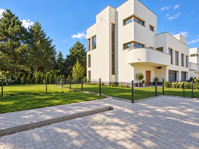 Segment jednorodzinny 250 m² z tarasem i garażem zapraszam