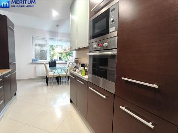 Segment środkowy 143 m2 w Grodzisku Mazowieckim, garaż