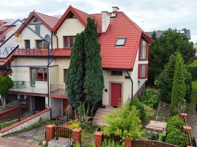 Segment skrajny z garażem i ogrodem Lubawa 219 m²