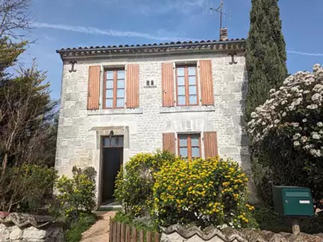 Segonzac 16130 Achat / Vente maison 4 pièces t4 jardin terrasse