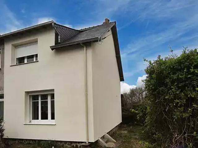 Segré en Anjou Bleu 49500 Location maison 3 pièces t3 au dernier étage terrasse