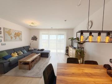 Sehr attraktive 2 Zimmer Wohnung mit großem Balkon