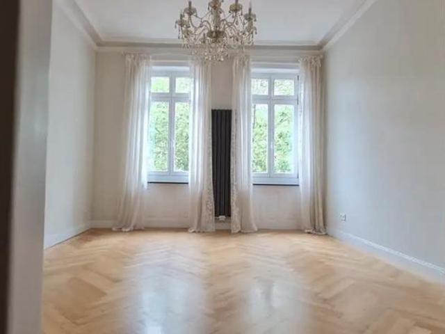 Sehr attraktive Luxus 3 Zimmer Wohnung