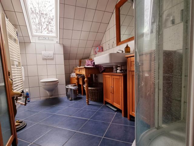 Sehr charmantes, freistehendes, möbliertes Nichtraucherhaus in ruhiger Lage