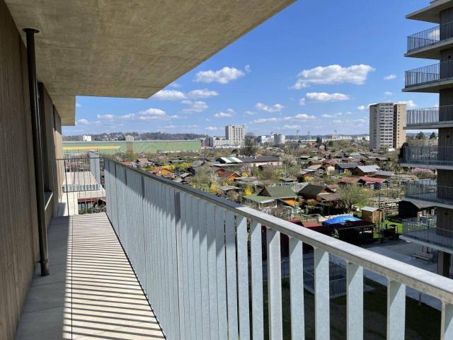 Sehr gut aufgeteilte 3 Zimmerwohnung mit großem Balkon