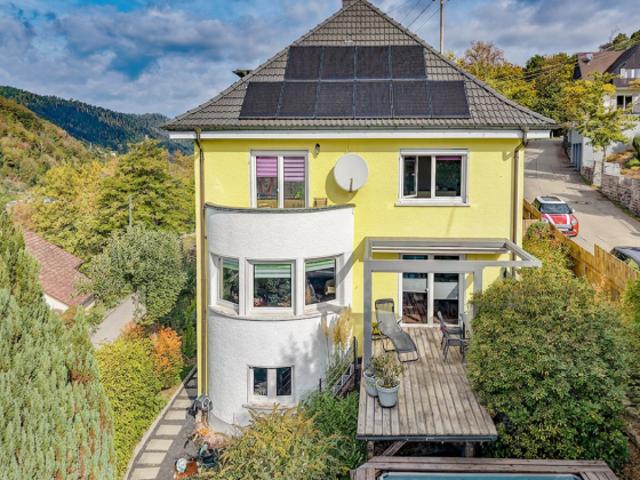 Einfamilienhaus in bester Lage von Schramberg zu verkaufen