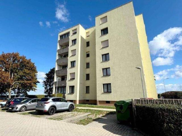 Sehr gepﬂegte 3 Zimmer Wohnung in Gänserndorf Stadt!