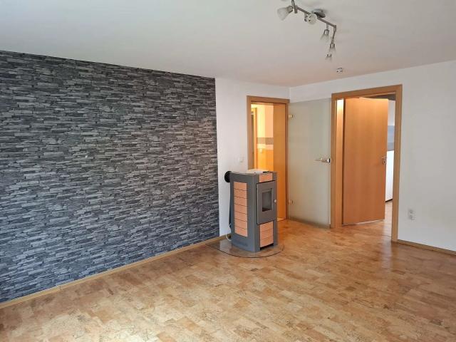 Sehr gepflegte 2,5 Zimmer Wohnung in Metten zu vermieten!