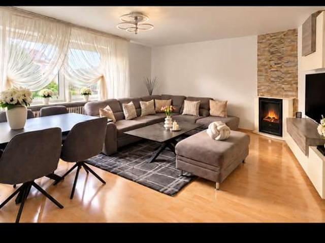 Sehr gepflegte 2,5 Zimmer Wohnung mit Balkon & Stellplatz – provisionsfrei