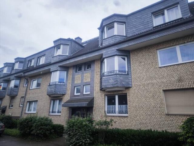 Sehr gepflegte 3 ½ Raum Wohnung mit Balkon in ruhiger Lage von Alstaden