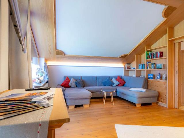 Sehr gepflegte 3 Zimmer Dachgeschosswohnung in Ruhpolding