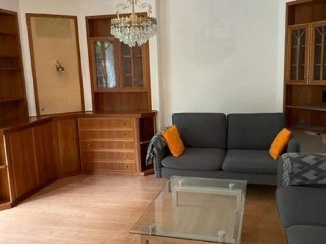 Sehr gepflegte, teilmöblierte 3 Zimmer Balkonwohnung in ruhiger Wohnlage des 23.Bezirks !