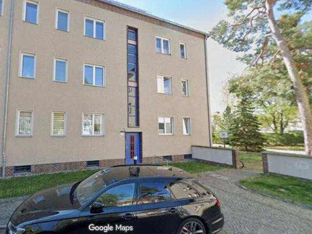 Sehr gepflegte und helle 2 Zimmer DG Wohnung in Berlin Köpenick mit moderner EBK zu vermieten
