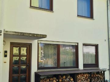 Sehr gepflegtes Reihenmittelhaus von privat