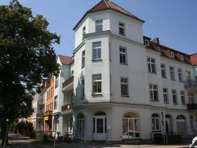 Sehr geräumige 3 Raumwohnung mit Balkon & Gäste WC