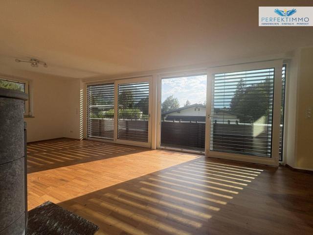 Sehr große, komfortable 2 Zimmer Wohnung mit Garagenplatz